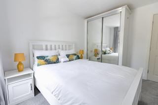 Platform West Hull 2 bed Apartment with Parking - Hull - 2