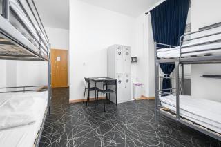 Wellness Hostel Central - Prag - 2