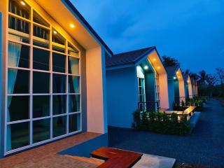 Hug Home Resort Wichianburi ฮักโฮม รีสอร์ท วิเชียรบุรี - 1
