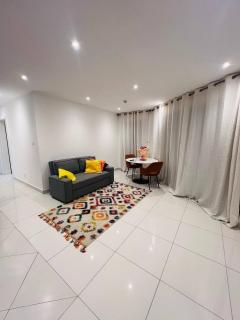 Luxurious Two Bedroom Apartment at Loxwood House - Accra - 3