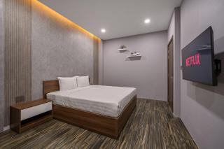 T P Residence Villa-3 mins walk to Beach- Full AC - Danang - 2