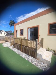 Ocean Wave Chalets - Hibberdene - 9