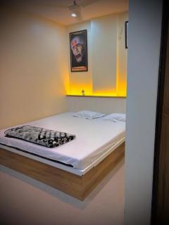Hotel sai lodge - - 2