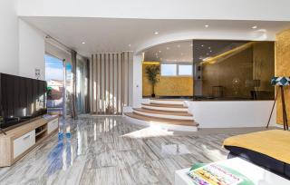 Moderan apartman s hidromasažnom kadaom - Trogir - 0