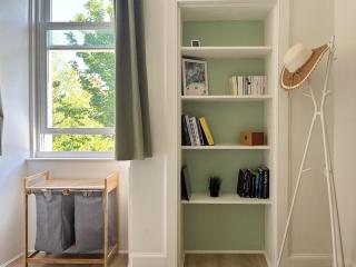 Sunny Scandi Edinburgh Retreat 1BR, Close to Murrayfield and Convenient Transportation to City Centre - Edinburgh - 2