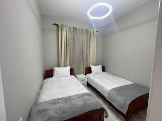 Urban Luxe Retreat- Pogradec - Pogradec - 2