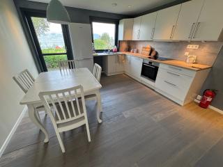 New apartment by the fjord - Stadlandet - 8