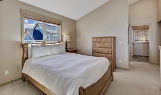 Beautiful Cottage at La Casa Lakeside Resort - Kelowna - 3