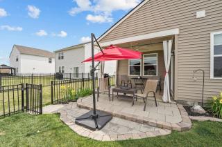 Modern, newer home, King bed, near Indianapolis - 2