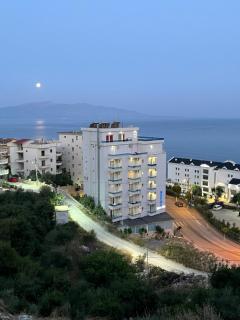 Bluemoon Suites Sarande - Saranda - 3