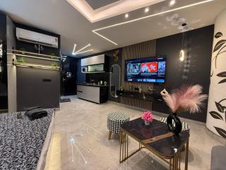 Rooms n views - Ghaziabad - 1