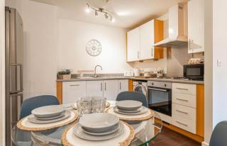 3Bedroom House Sleeps 6 Bradford - - 4
