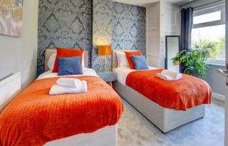3Bedroom House Sleeps 6 Bradford - - 7
