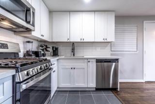 Spacious Apartment Home 6 minutes from Medical Center - Houston - 1