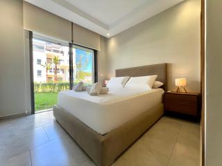 Poolside Elegance - Cabo Negro - 8