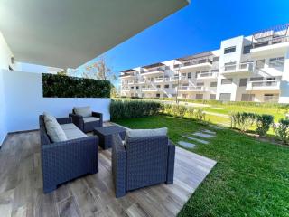 Poolside Elegance - Cabo Negro - 6