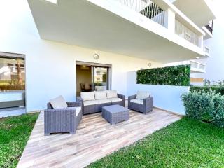 Poolside Elegance - Cabo Negro - 9