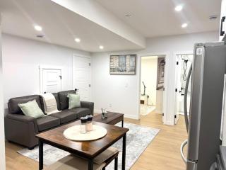 Luxe Stay with a Designer Touch - Calgary - 4