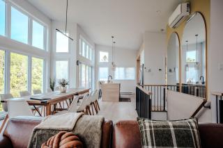 Huge Waterfront Modern Cottage on the Rouge River - Rivière-Rouge - 4