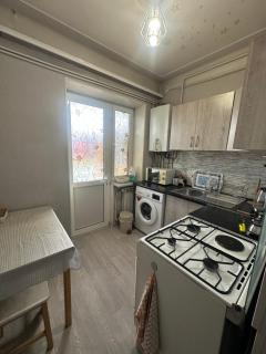 Yerevan nice apartment with balcony for rent - 6