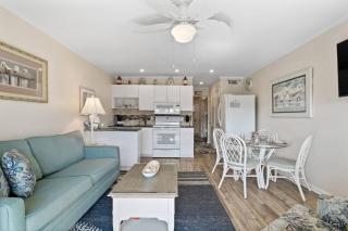 Breezy At The Beach - 4