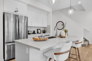 New Luxury Sleeps 7 AC Double Garage - 8