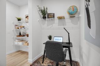 Luxury AC Family Friendly Sleeps 7 - Edmonton - 2