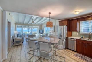 Sunrise Cottage Direct Oceanfront House - Ormond Beach - 4