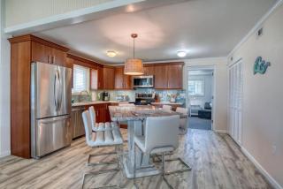 Sunrise Cottage Direct Oceanfront House - Ormond Beach - 3