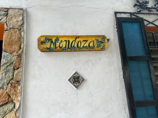 Mendoza’s GUESTHOUSE - Santa Ana - 3