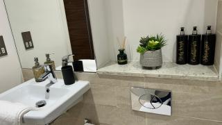 Elegant Modern 2-Bed Apartment in the heart of Belfast - Belfast - 6