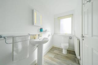 Taypark River View Apartment - 6