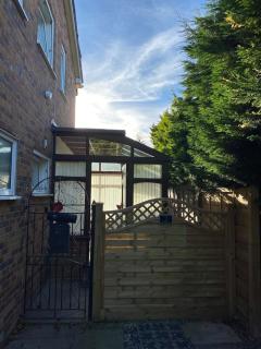 Warren Hey - Lovely 1 bedroom property with garden - 1
