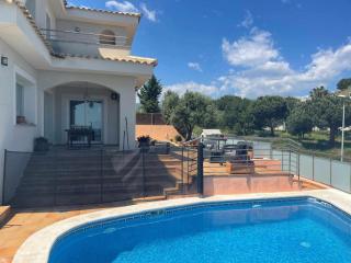 Villa Farell just in front of the sea - Sant Pol de Mar - 6
