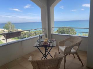 Villa Farell just in front of the sea - 0