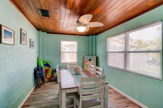 Tropical Retreat Updated Private Home with Wifi - 3