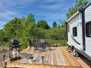 Moceanset Getaways-Beautiful Ocean, Mountain & Sunset Views, "Camping Experience" - Dingwall - 9