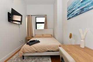 Boho Rustic Escape with Masssive Terrace in Midtown - New York - 4