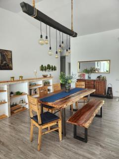 Sara's Vila - - 9