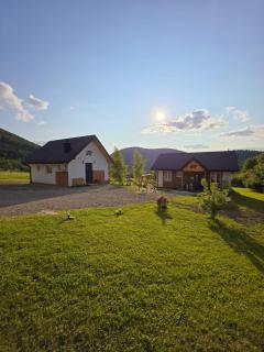 Chatki Niedźwiadka Beskid Niski-2 domki na wyłączność - Uście Gorlickie - 0