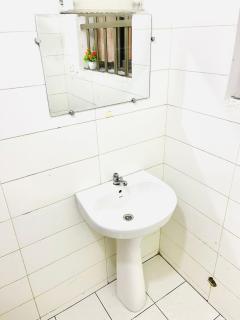 Cozy Private Room Stay In Cotonou City - Cotonou - 4