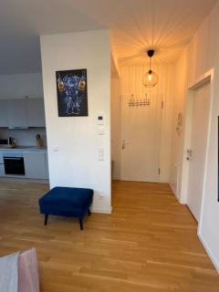 Check Point Charlie Luxury Apartment with Balcony - Berlim - 8
