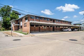 Urban Apartment in the Heart of Montrose Minutes from Rice University - 1