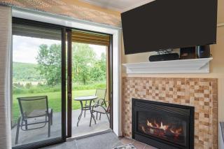 Cozy 1 Bedroom Condo Holiday Valley - Ellicottville - 2