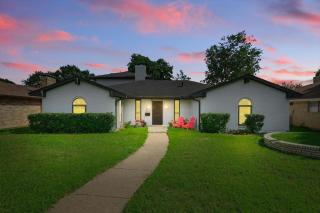 Spacious 5BR Getaway with Pool - Duncanville - 8