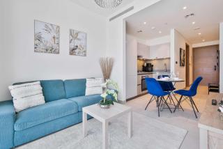 PVH - Sobha Waves - Serene 1BR minutes to Downtown - 3