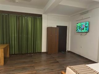 DB GUEST HOUSE ARIMPUR - Unmarried couples and Stag groups not allowed - Thrissur - 8