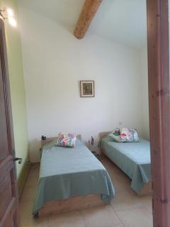 Gite au calme, sur domaine vinicole avec piscine chauffée partagée idéal rando et vélo - 4