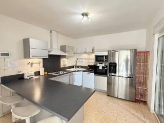 Villa & Appartement avec Piscine Interieure - Valras-Plage - 8