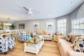 The Palms 1st floor By Pool, Fully Stocked 5 stars - 6